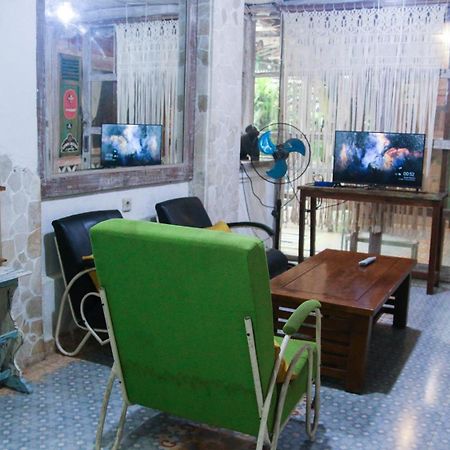 Budarno Homestay Kejayan Exterior photo