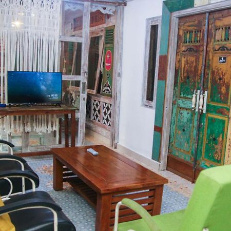 Budarno Homestay Kejayan Exterior photo