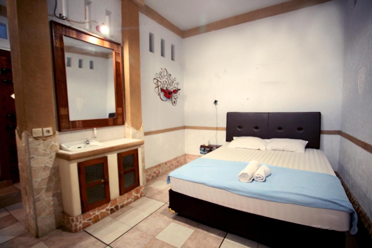 Budarno Homestay Kejayan Exterior photo